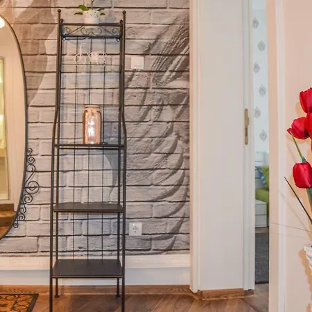 Appartamento Host Housee Angel's -2 Bedroom, 2 Bathroom In Centre *