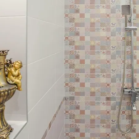 Host Housee Angel's -2 Bedroom, 2 Bathroom In Centre *