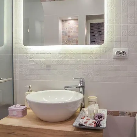 Host Housee Angel's -2 Bedroom, 2 Bathroom In Centre Sofia
