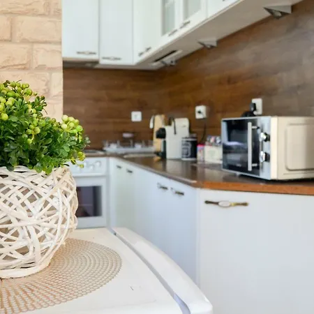 Host Housee Angel's -2 Bedroom, 2 Bathroom In Centre *